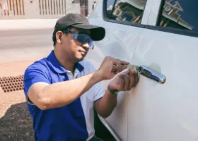 Car Locksmith in Rolling Hills Estates, CA